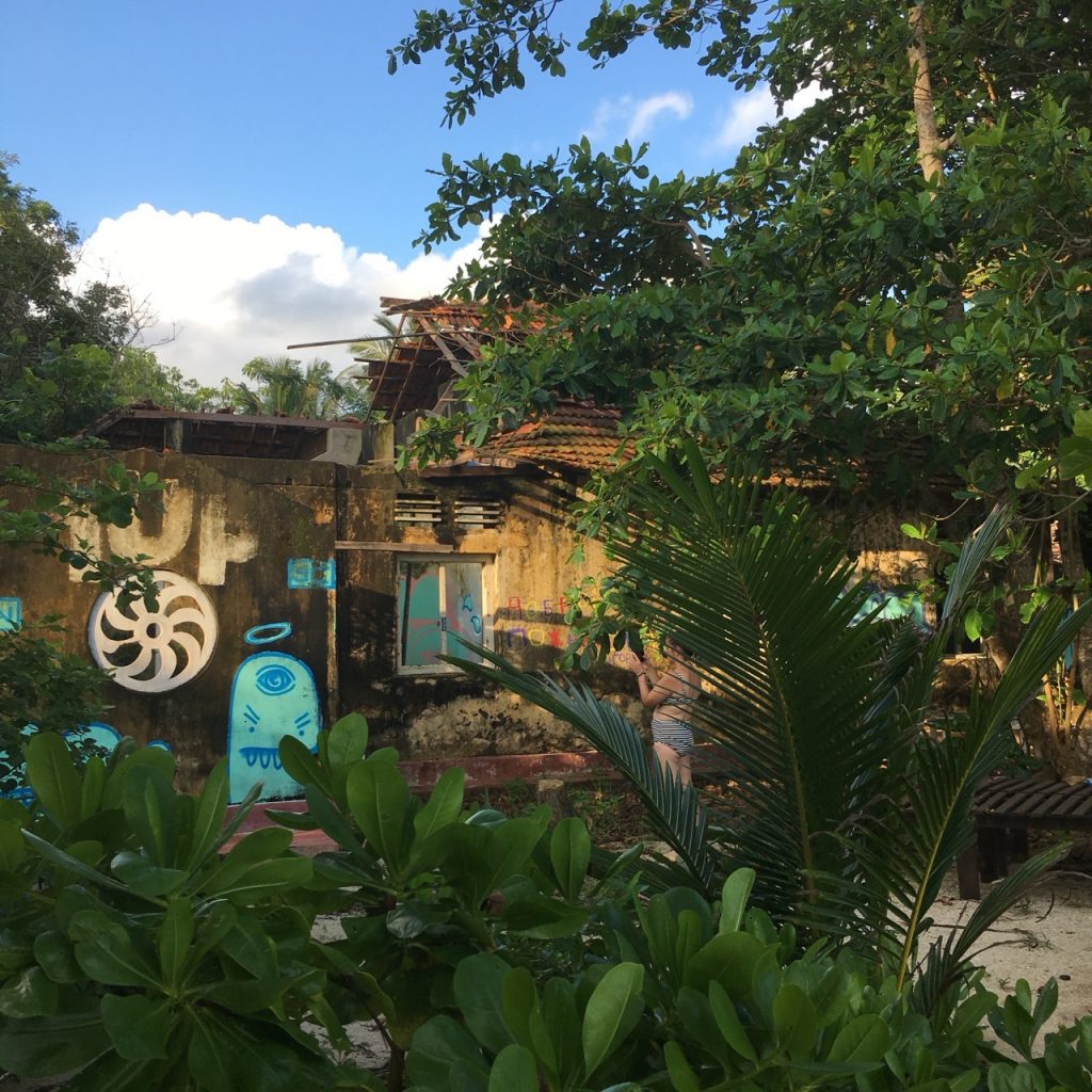 Image of beach shacks Hiriketiya Sri Lanka © Kerry McCarthy